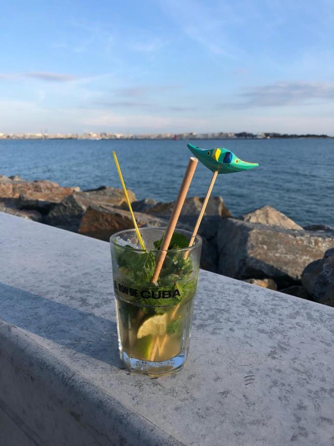 Les Pois Sont Verts Ла Рошел Екстериор снимка